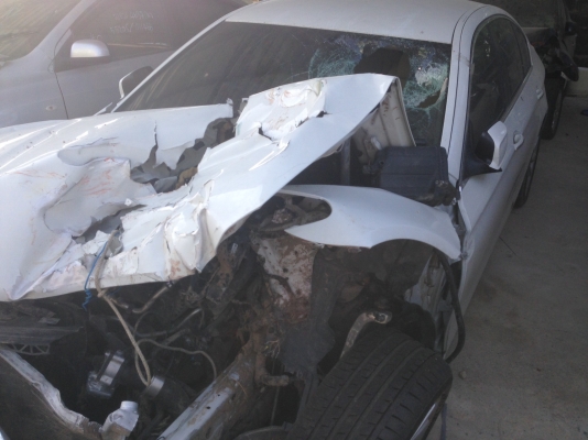 ขายซาก BMW 525d ปี 2012 สีขาวพร้อมเล่มโอนลอย ขายซาก BMW 525d ปี 2012 สีขาวพร้อมเล่มโอนลอย