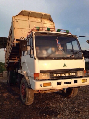ขายรถบรรทุกสิบล้อดัมพ์ Mitsubishi TD ซีเรียล 6,2xx ทะเบียนพร้อม รถสวยพร้อมใช้งาน ขายรถบรรทุกสิบล้อดัมพ์ Mitsubishi TD ซีเรียล 6,2xx ทะเบียนพร้อม รถสวยพร้อมใช้งาน