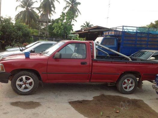 ขายถูก .1996 TOYOTA  HILUX MIGHTY-X 2.5