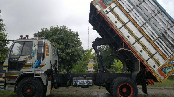 ขาย 6 ล้อ ดั้ม ฮีโน่ FF 3 H เครื่อง 195 เทอร์โบ