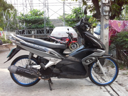 ขายออนด้า AIR BLADE ขาย12500บาท