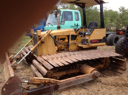 ขาย รถดันดิน KOMATSU