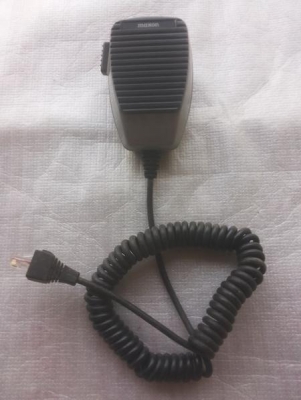 ไมค์ วิทยุสื่อสาร MAXON MODEL:ACC-700 ของใหม่เก็บไว้ หัวไมค์ใส่ถุงพลาสติกไว้ สายไมค์ไม่แตก ฝุ่นเกาะหน่อย ขั้วเป็นแบบ RJ-45