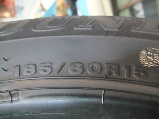 ยาง Dunlop 185/60/15 ปี 12