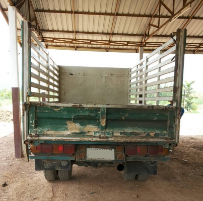 6 ล้อดั้ม