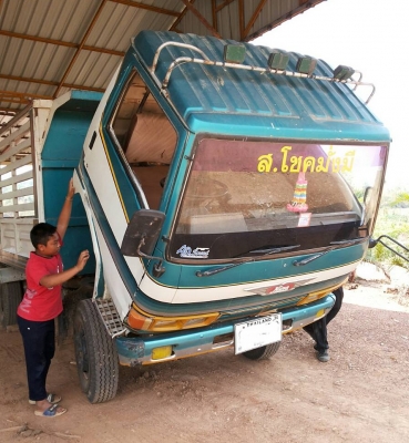 6 ล้อดั้ม