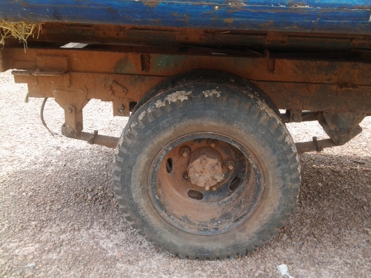 HINO เครื่อง EH70 หัวสีไทเส็ง 8ฟุต 3ตู้ลม คัชชีเหล็กลาง หรือแยกเครื่องก็ขายคับ