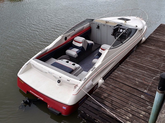 ขายเรือสปีดโบ็ท Bayliner capry 22 ฟุต  เครื่อง inboard Mercruiser alpha 5.7 V8