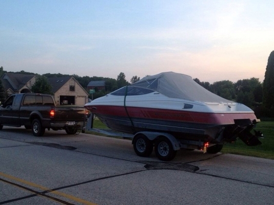 ขายเรือสปีดโบ็ท Bayliner capry 22 ฟุต  เครื่อง inboard Mercruiser alpha 5.7 V8