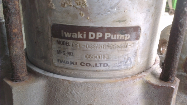 Sell> ขายปั้มส่งน้ำเข้าแทงค์ มอเตอร์ 5 แรง 3 เฟส 380V. ตัวนี้เป็นปั้มแนวตั้ง ญี่ปุ่นแท้ๆครับ กำแพงแสน นครปฐมครับ