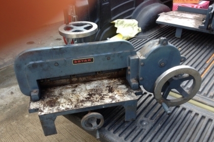 เครื่องตัดกระดาษ ใบมีด ขนาด20นิ้ว มือหมุน ใบมีคมมากครับ