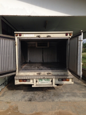 ขายด่วน รถกะบะติดห้องเย็นสภาพดีมาก