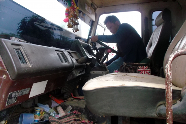 ขายด่วนรถสิบล้อร็อกกี้ดรั้มเครือง210แรงม้าปี34เครืองดีมากๆๆๆ