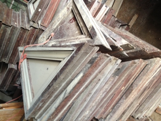 บานหน้าต่าง วงกบไม้สักไม้แดง