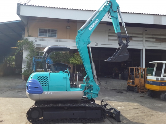 รถขุด KOBELCO รุ่น SK045 แทร็กเหล็ก นำเข้าจากญี่ปุ่น รถขุด KOBELCO รุ่น SK045 แทร็กเหล็ก นำเข้าจากญี่ปุ่น