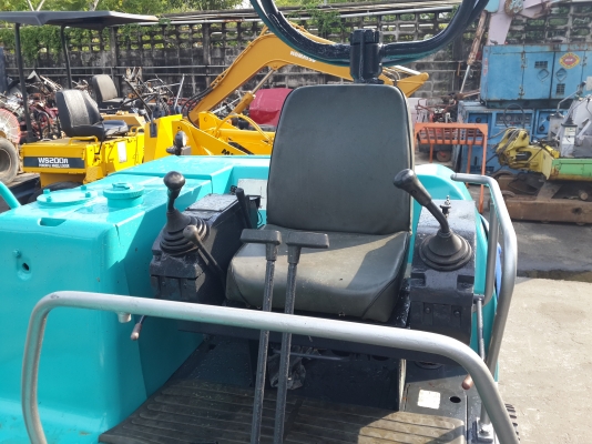 รถขุด KOBELCO รุ่น SK045 แทร็กเหล็ก นำเข้าจากญี่ปุ่น รถขุด KOBELCO รุ่น SK045 แทร็กเหล็ก นำเข้าจากญี่ปุ่น
