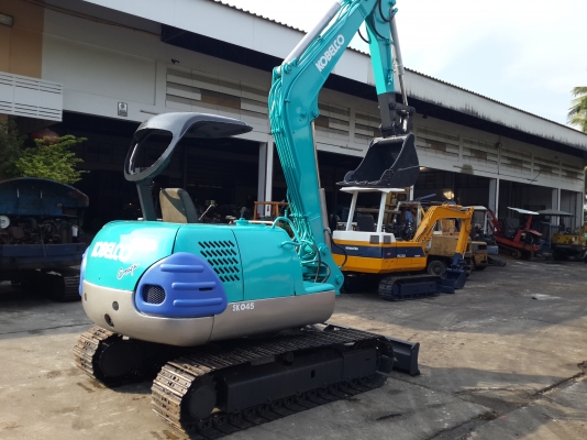 รถขุด KOBELCO รุ่น SK045 แทร็กเหล็ก นำเข้าจากญี่ปุ่น รถขุด KOBELCO รุ่น SK045 แทร็กเหล็ก นำเข้าจากญี่ปุ่น