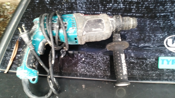 ขายสว่านเจาะปูน makita