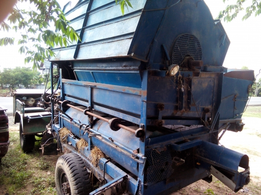 รถนวดข้าว5ฟุตครึ่งพร้อมใช้