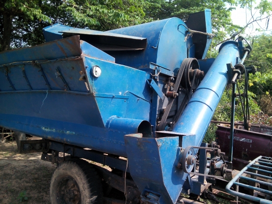 รถนวดข้าว5ฟุตครึ่งพร้อมใช้