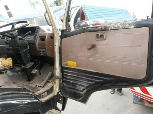 หัวเก๋ง HINO รุ่น KM777