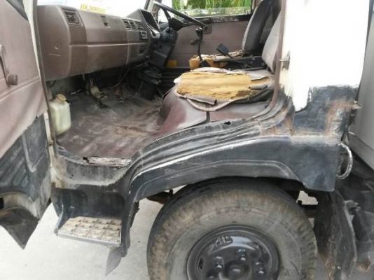 หัวเก๋ง HINO รุ่น KM777