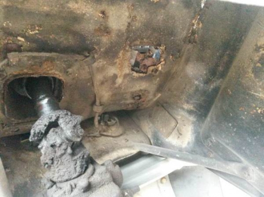 หัวเก๋ง HINO รุ่น KM777