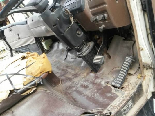 หัวเก๋ง HINO รุ่น KM777