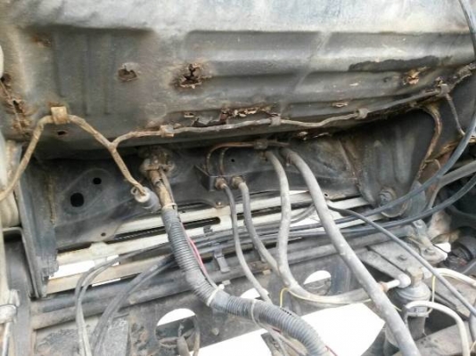 หัวเก๋ง HINO รุ่น KM777