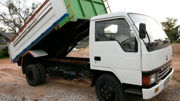 ขาย หกล้อดั้ม CANTER 115 แรง สภาพเดิมๆ สวย พร้อมใช้ครับ ขาย หกล้อดั้ม CANTER 115 แรง สภาพเดิมๆ สวย พร้อมใช้ครับ