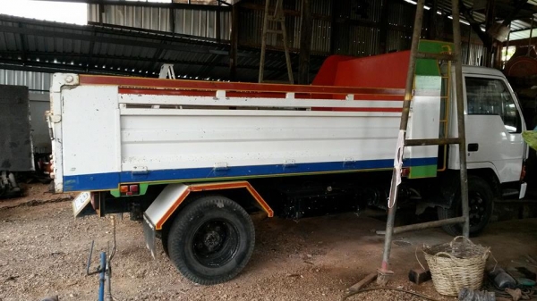 ขาย หกล้อดั้ม CANTER 115 แรง สภาพเดิมๆ สวย พร้อมใช้ครับ ขาย หกล้อดั้ม CANTER 115 แรง สภาพเดิมๆ สวย พร้อมใช้ครับ