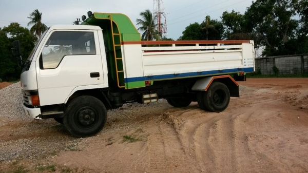 ขาย หกล้อดั้ม CANTER 115 แรง สภาพเดิมๆ สวย พร้อมใช้ครับ ขาย หกล้อดั้ม CANTER 115 แรง สภาพเดิมๆ สวย พร้อมใช้ครับ