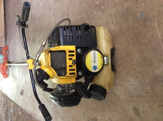 ขายเครื่องตัดหญ้า คาวาซากี เก่ายี่ปุ่น อุปกรณ์ครบ