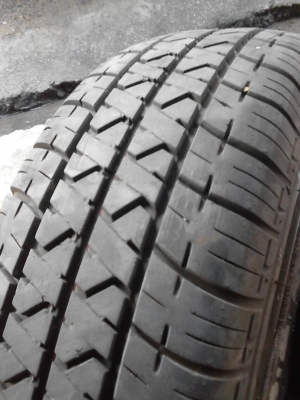 ปี13.  195R14   มี 4;เส้น  tel.081-427-3941