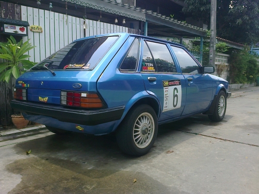 ขายรถford 5ประตู สภาพสวยพร้อมใช้ ขายรถford 5ประตู สภาพสวยพร้อมใช้