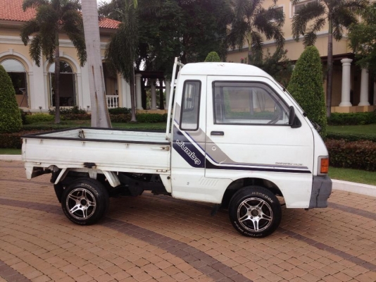 กระบะญี่ปุ่น 4x4 หัวแตงโม นั่งสบาย ลุยดี ขวัญใจชาวสวน