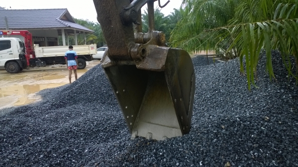 PC60-6 ขายให้ไม่แพง(ลดราคาเหลือ360000.)รถร้านวัสดุก่อสร้าง..ต้องการเปลี่ยนเป็นรถตักล้อยาง...