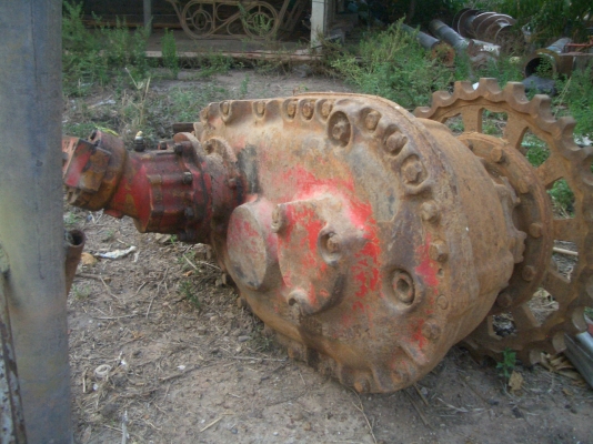 ขาย ตัวเดินรถเกี่ยว PC200 พร้อมมอเตอร์เบอร์ 90