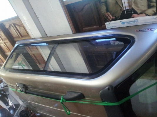 ขายหลังคารถกะบะ D-max  cab สีทอง 3500บาท