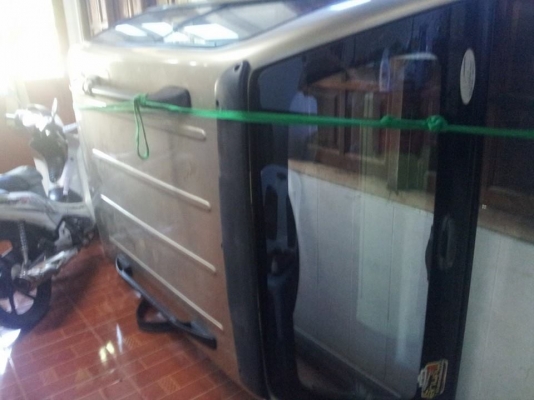 ขายหลังคารถกะบะ D-max  cab สีทอง 3500บาท