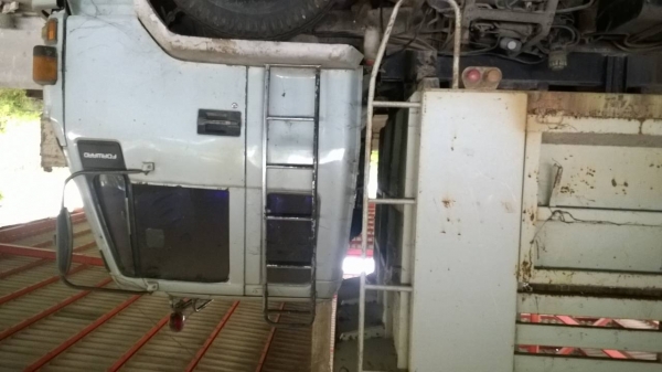 10ล้อดั้ม2เพลาISUZUหัวร็อคกี้ เครื่อง195 ช่วงล่างฟูโซ่(ใหญ่)เบรคทิฟฟี่ สโลว์กลาง ยาง1000 แอร์ มีเพาเวอร์ คัสซี เจ 10ล้อดั้ม2เพลาISUZUหัวร็อคกี้ เครื่อง195 ช่วงล่างฟูโซ่(ใหญ่)เบรคทิฟฟี่ สโลว์กลาง ยาง1000 แอร์ มีเพาเวอร์ คัสซี เจ