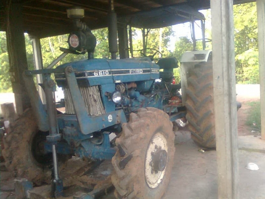 ขายฟอร์ด 6610 เสื้อลาย สองเพลารถบ้านสวยๆ