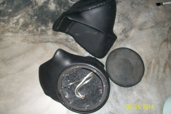 ตู้ซับไฟเบอร์กลาสสำเร็จรูป ยาริส ปี 08 10"