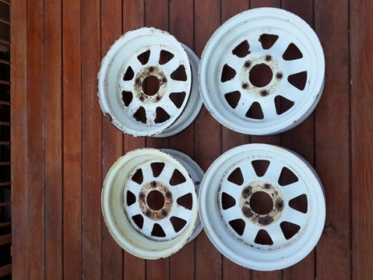 ขายล้อแม็ก mazda family ขอบ13 5รู แม็กใส่กระบะ ขายตามสภาพ