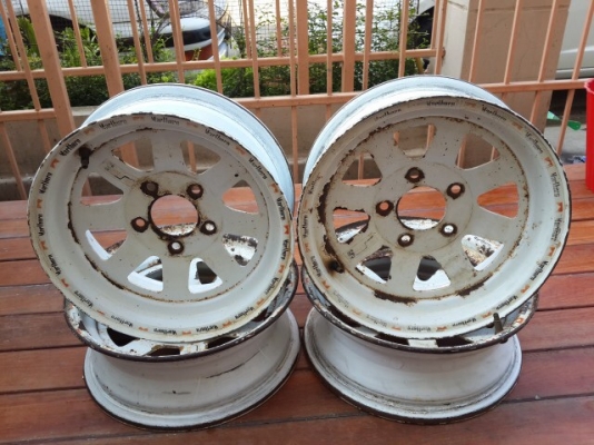 ขายล้อแม็ก mazda family ขอบ13 5รู แม็กใส่กระบะ ขายตามสภาพ