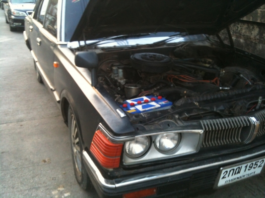 Nissan Cedric สีดำ เครื่อง Z16 LPG แล้ว ทะเบียนไม่ขาด พร้อมโอนพร้อมใช้ ขาย 42,000 บาท