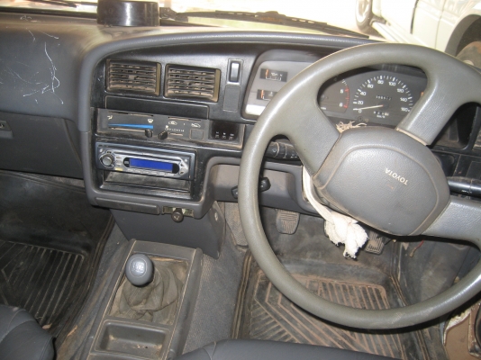 โตโยต้า ปี35 ตามสภาพ 105000 บาท โตโยต้า ปี35 ตามสภาพ 105000 บาท