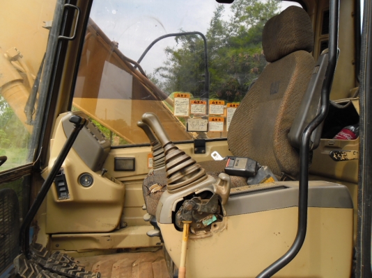 ด่วนสภาพเก่านอกขายรถแบคโฮ CAT 311 B รถสวยสภาพ 80 \% เครื่องดีปั้มดีดีทุกอย่าไฟฟ้าเตมเอวแน่นทำงานเร็วมากง ด่วนสภาพเก่านอกขายรถแบคโฮ CAT 311 B รถสวยสภาพ 80 \% เครื่องดีปั้มดีดีทุกอย่าไฟฟ้าเตมเอวแน่นทำงานเร็วมากง