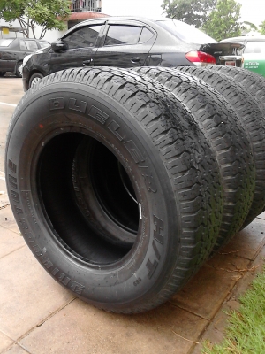 คมทุกเส้น 245/70R16 BRIDGE STONE DUELER H/T 840 มีชุด 4 เส้น พึ่งถอดจากแม๊ก  โทร.081-427-3941