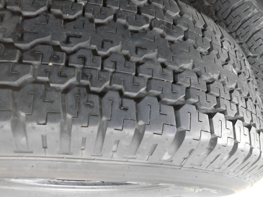 คมทุกเส้น 245/70R16 BRIDGE STONE DUELER H/T 840 มีชุด 4 เส้น พึ่งถอดจากแม๊ก  โทร.081-427-3941